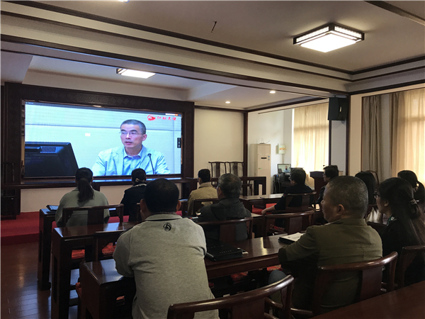 汇才党支部组织观看“红船党课”——走向新征程，学习党的十九大精神