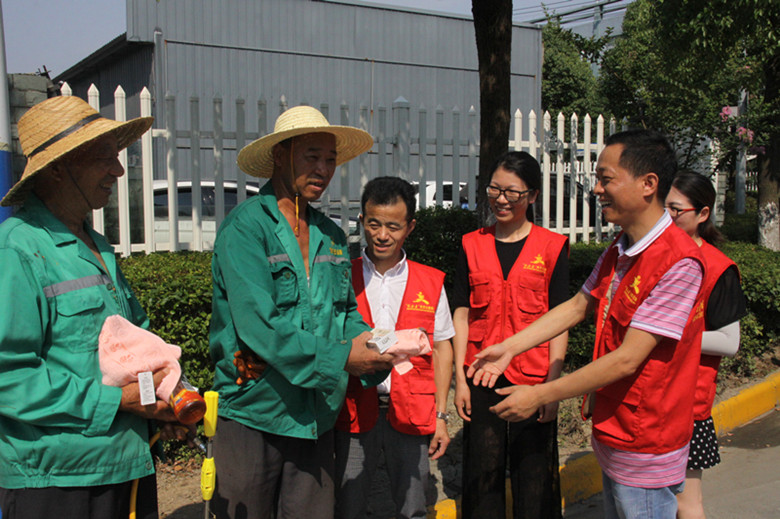 汇才党建 | 汇才党员送清凉