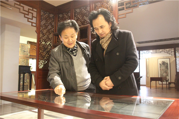 浙江省工艺美术学会会长黄小明莅临汇才红木交流指导